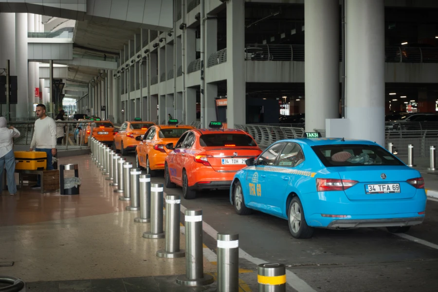 Your China Medical Travel Checklist: Everything to Arrange Before You Fly 3 Taking a Taxi from Airports in China